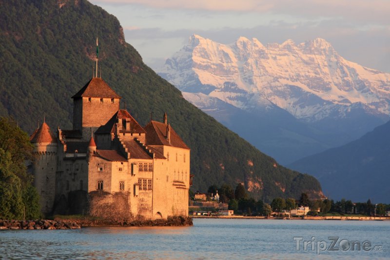Fotka, Foto Hrad Chillon na Ženevském jezeru (Švýcarsko)