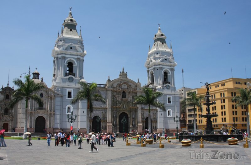 Fotka, Foto Katedrála na náměstí Plaza de Armas (Lima, Peru)