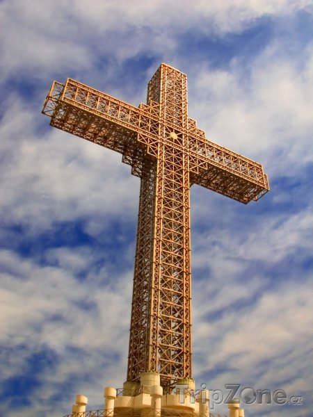 Fotka, Foto Kříž tisíciletí na vrchu Vodno (Skopje, Makedonie)