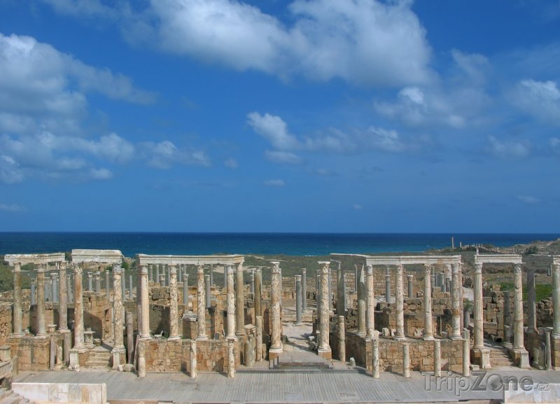 Fotka, Foto Leptis Magna, ruiny ochozů divadla (Libye)