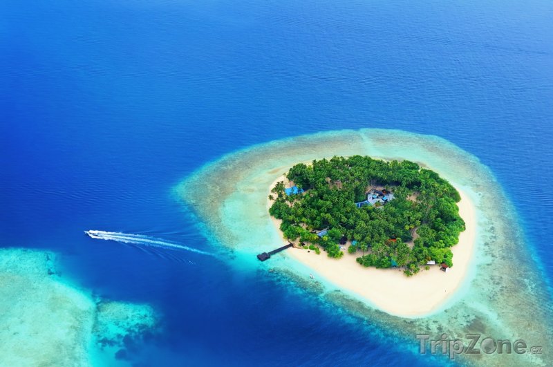 Fotka, Foto Letecký pohled na jeden z resortů (Maledivy)