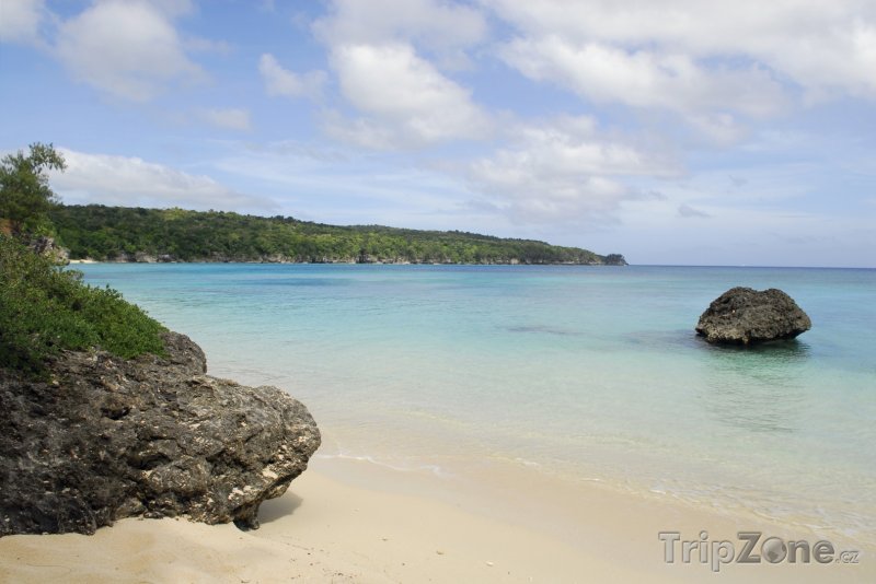 Fotka, Foto Pohled na pláž Eton (Vanuatu)
