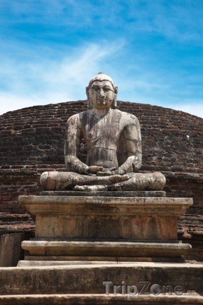 Fotka, Foto Polonanaruwa, socha Buddhy (Srí Lanka)