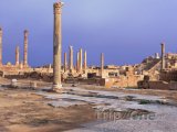 Ruiny ve starověkém městě Sabratha
