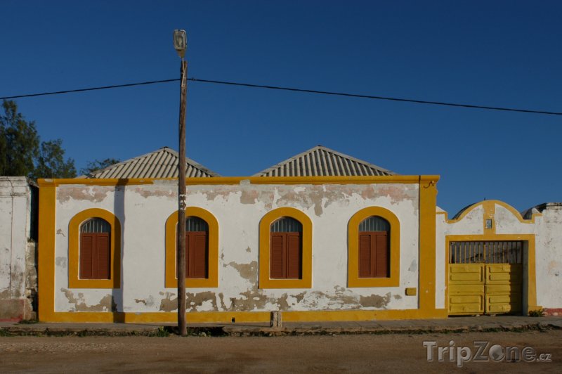 Fotka, Foto Typický dům v Mosambiku (Mosambik)