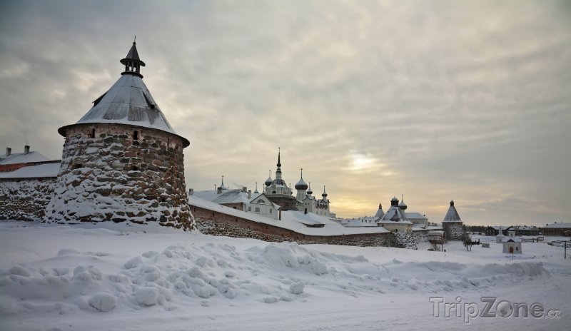 Fotka, Foto Zasněžený klášter Solovetsky (Rusko)