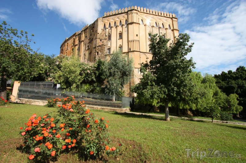 Fotka, Foto Královský palác Palazzo dei Normanni (Palermo, Itálie)