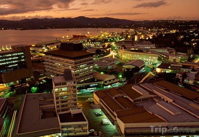 Fotka, Foto Město Suva v noci