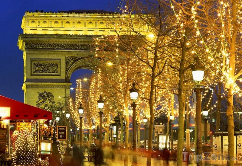 Fotka, Foto Paříž, Vítezný oblouk při vánoční atmosféře
