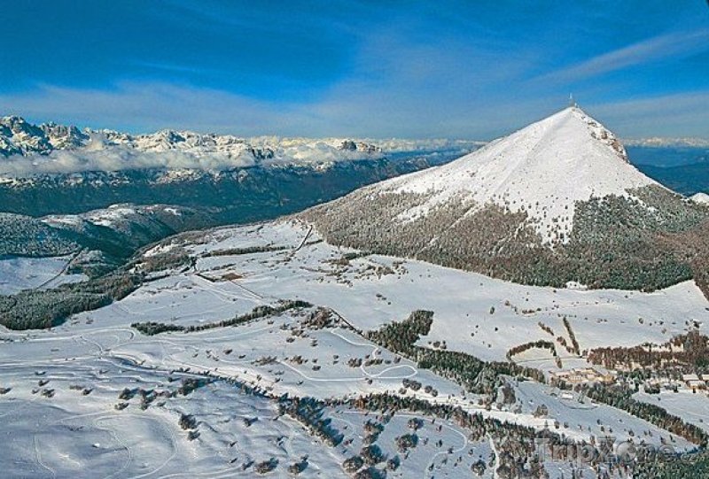 Fotka, Foto Pohled na lyžařský areál Monte-Bondone