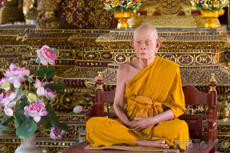 Fotka, Foto Vosková figurína mnicha v jednom z chrámů (Chiang Mai, Thajsko)