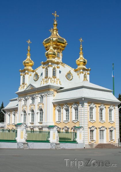 Fotka, Foto Východní kaple paláce Petěrgof (Petrohrad, Rusko)