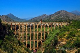 Andalusie, viadukt poblíž města Nerja