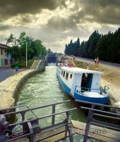 Canal du Midi, od roku 1996 zapsán na seznamu UNESCO