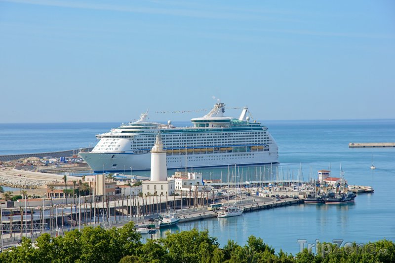 Fotka, Foto Málaga, výletní loď v přístavu (Málaga, Španělsko)