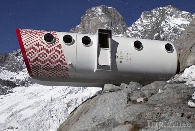 Fotka, Foto Unikátní horská chata se nachází ve výšce 2 835 metrů