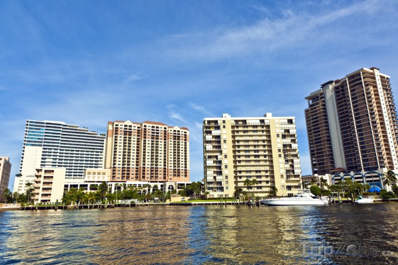 Fotka, Foto Domy na břehu vodního kanálu (Fort Lauderdale, USA)