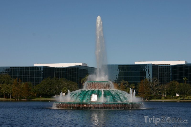 Fotka, Foto Jezero Eola, fontána (Orlando, USA)