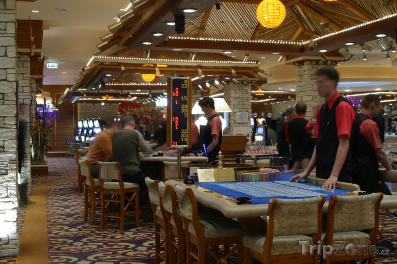 Fotka, Foto Krupiéři v kasinu (Las Vegas, USA)