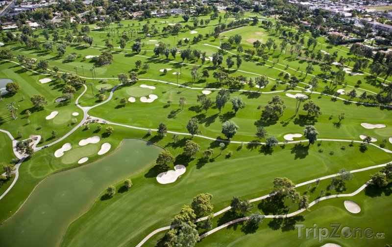 Fotka, Foto Letecký pohled na golfové hřiště (Phoenix, USA)