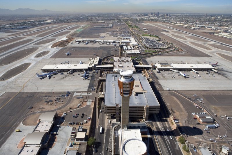 Fotka, Foto Panorama letiště Sky Harbour Airport (Phoenix, USA)