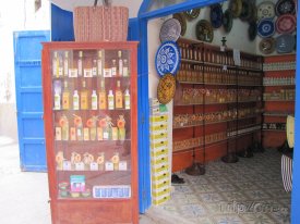 Essaouira, obchod s arganovým olejem