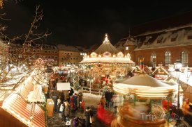 Historický kolotoč na vánočních trzích