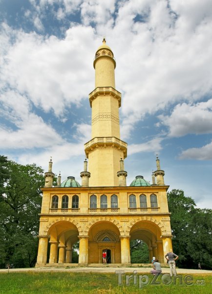 Fotka, Foto Rozhledna Minaret v zámeckém parku Lednice