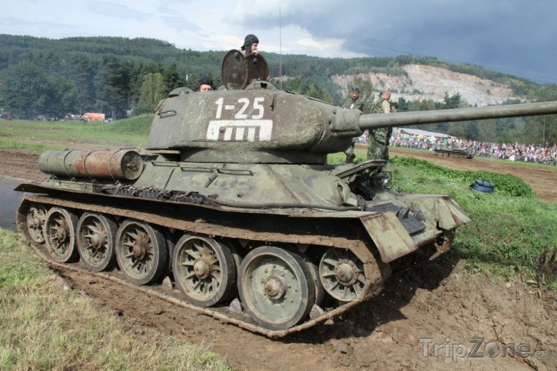Fotka, Foto Sovětský tank T-34/85, foto: vhu.cz